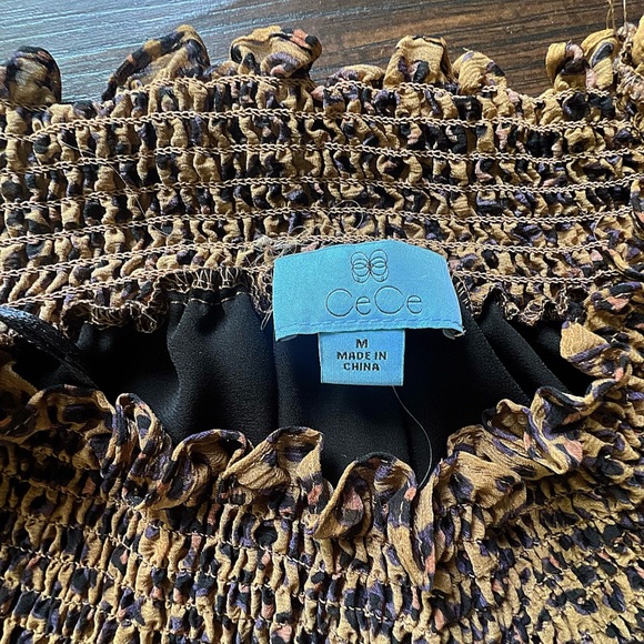 CeCe Off Shoulder Ruffle Leopard Print Top Size Medium - Picture 3 of 4